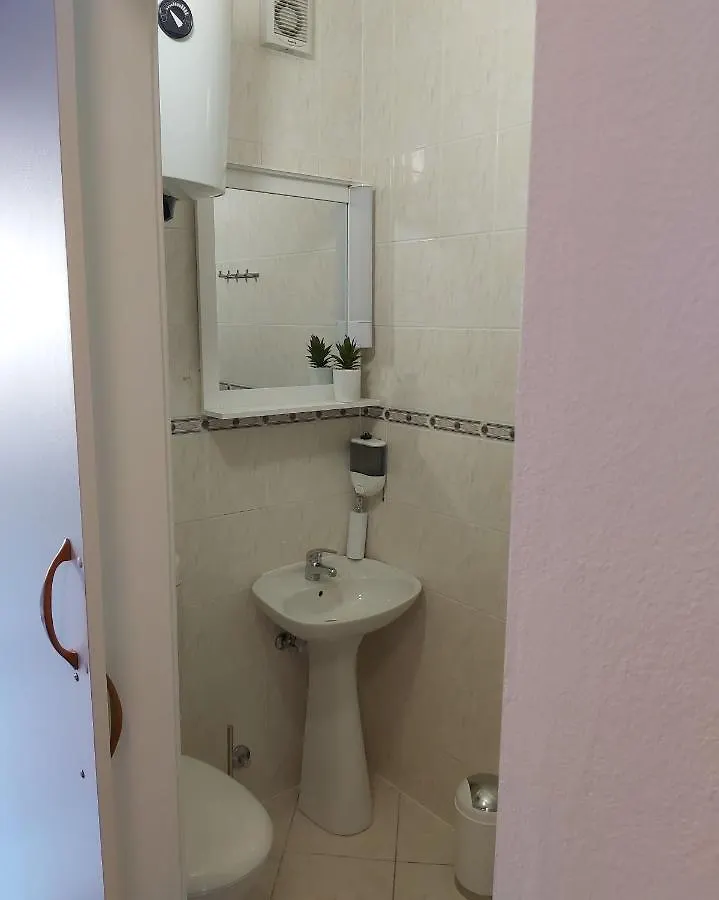تروغير Apartments And Room Vikeli