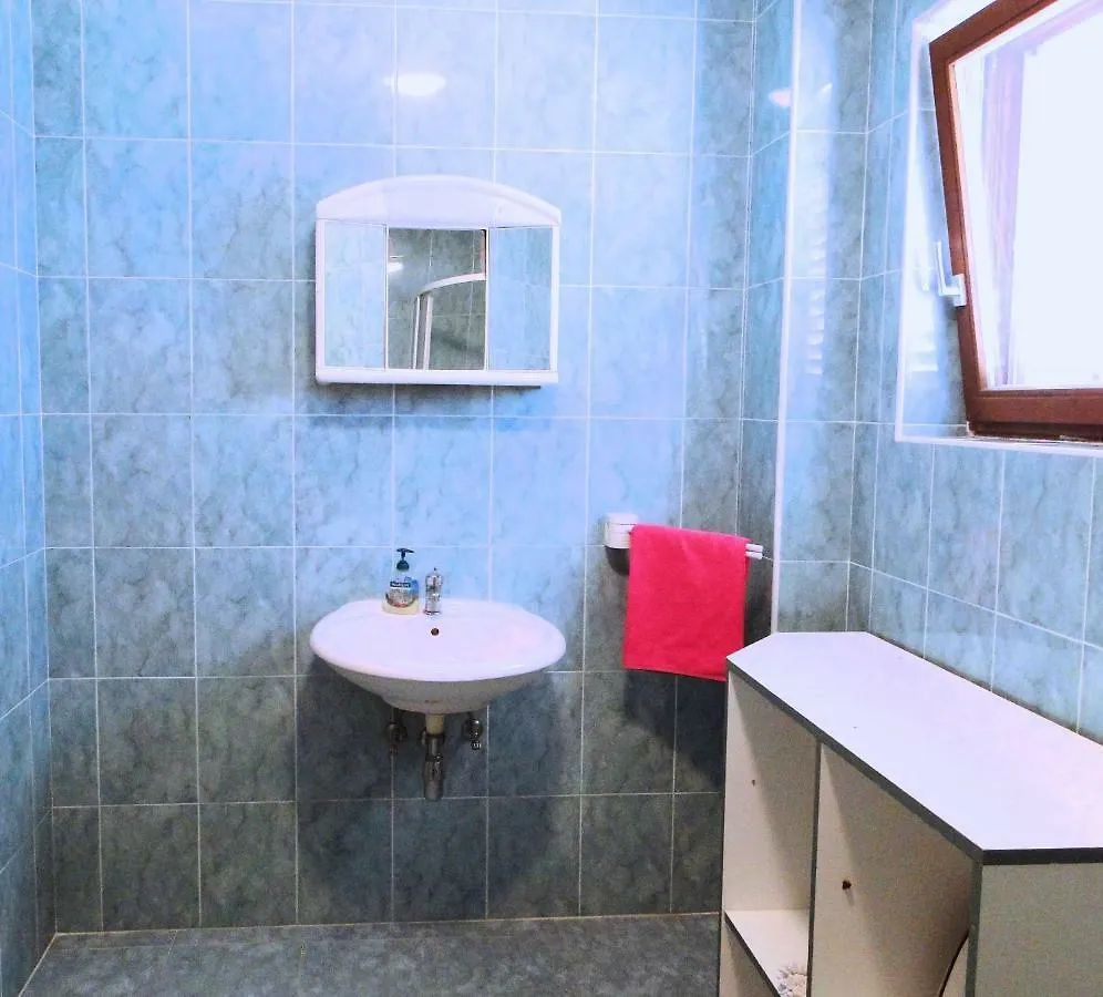 تروغير Apartments And Room Vikeli