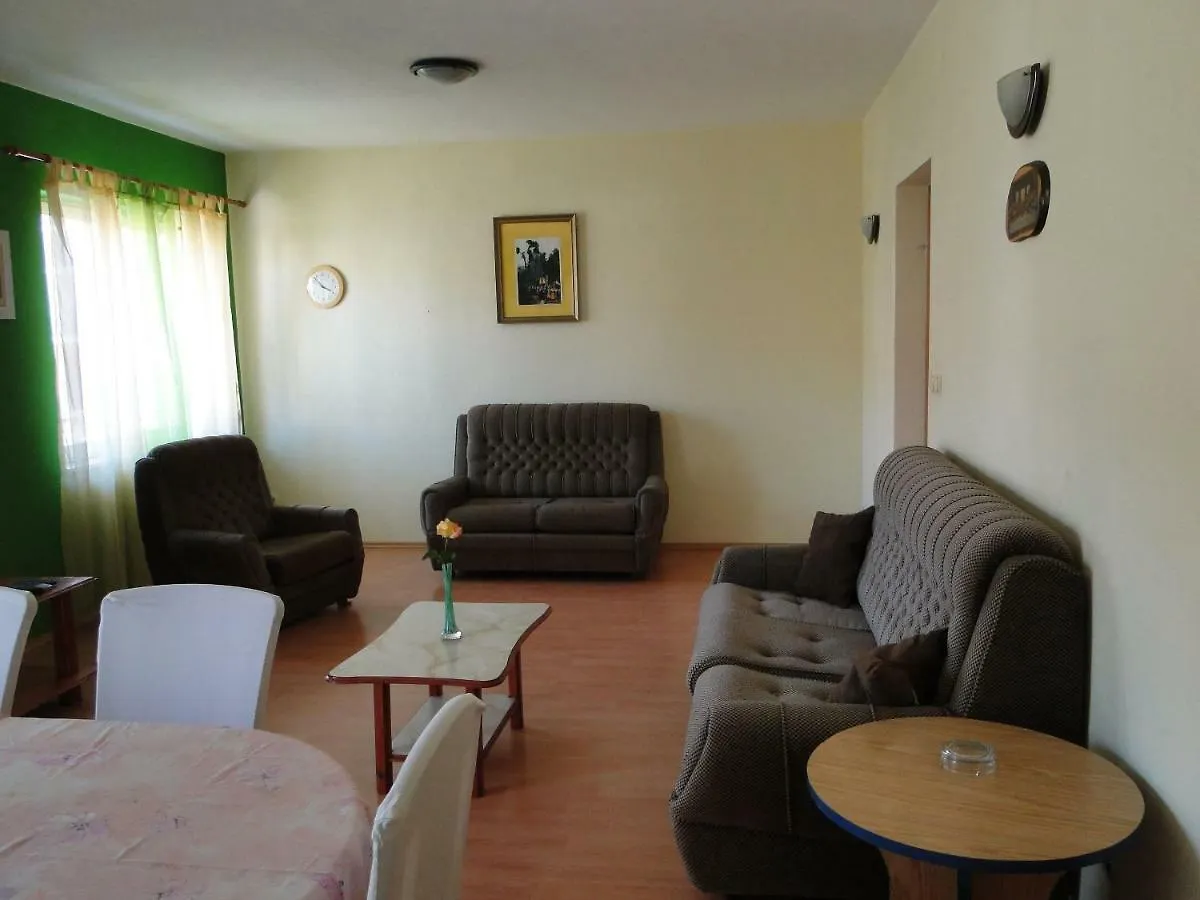 تروغير Apartments And Room Vikeli كرواتيا